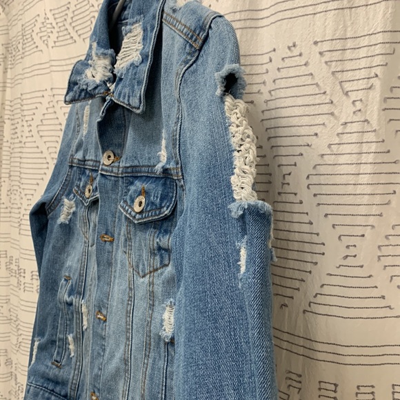 Jean jacket - Picture 2 of 4
